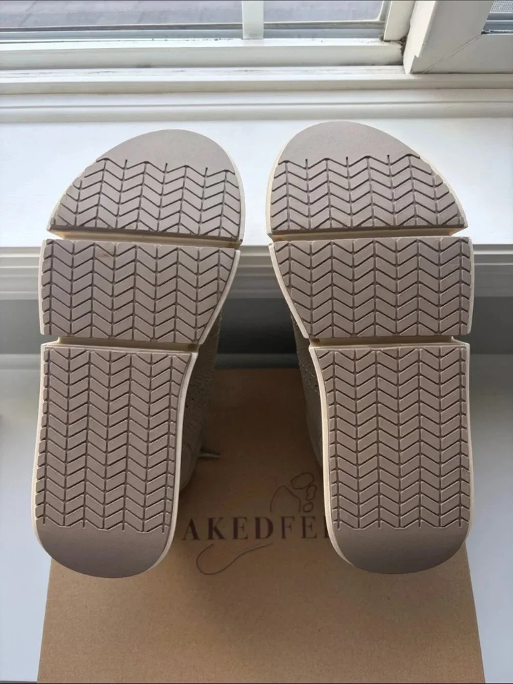Naked Feet nwot elevated